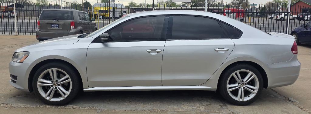 2014 Volkswagen Passat Image 2