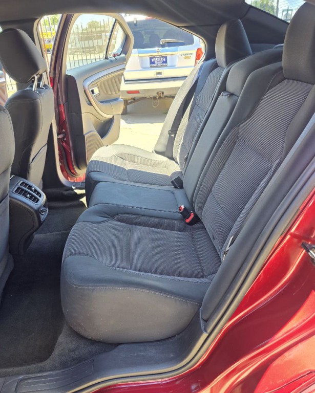 2013 Ford Taurus Image 7