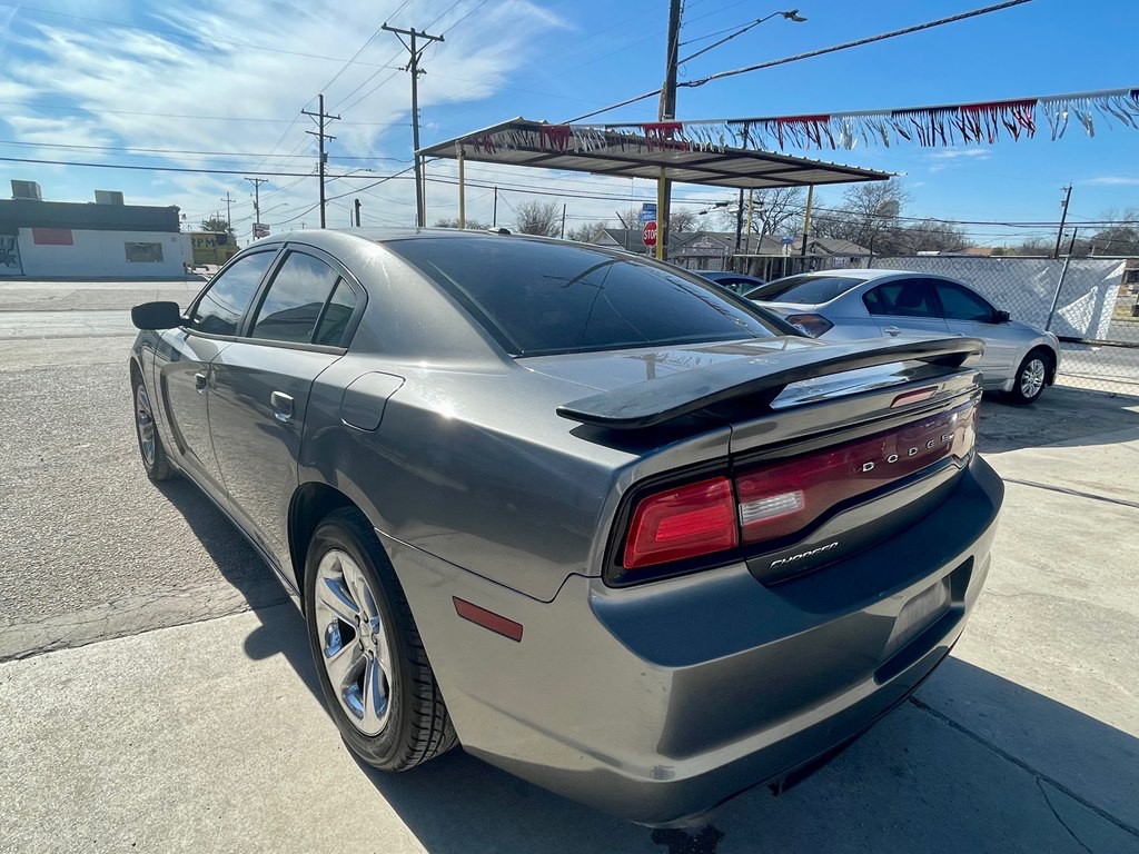 2011 Dodge Charger Image 9