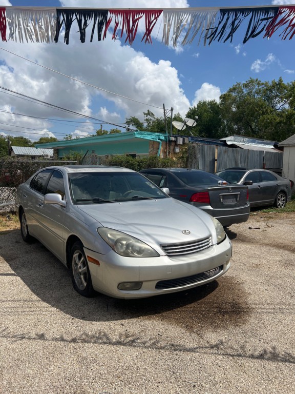 2002 Lexus ES Image 2