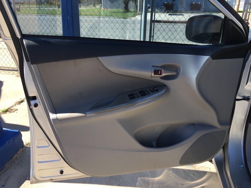 2011 Toyota Corolla Image 6