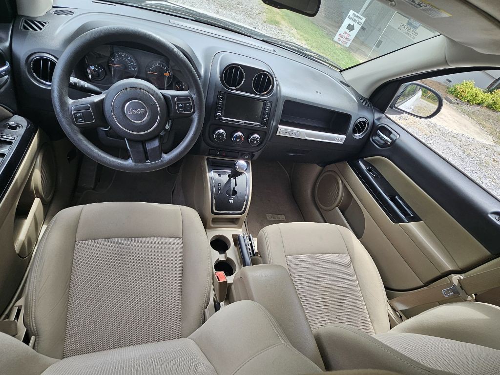 2015 Jeep Compass Image 10