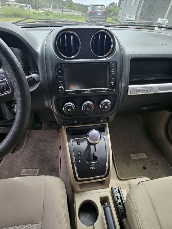 2015 Jeep Compass Image 11