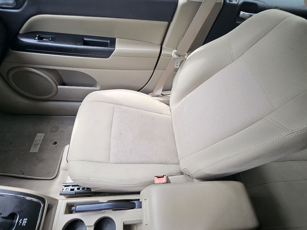 2015 Jeep Compass Image 14