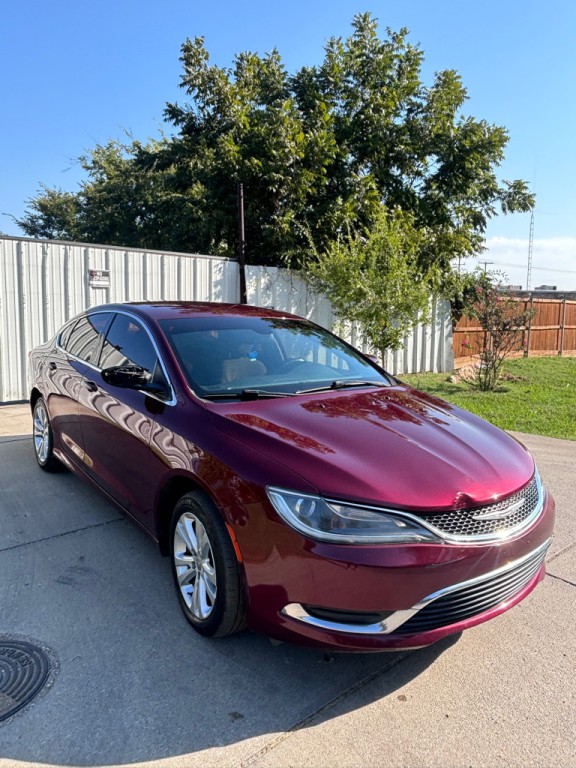 2015 Chrysler 200 Image 2