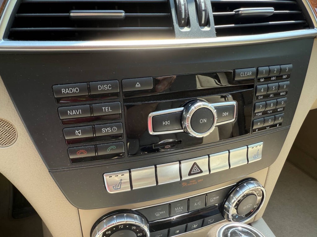 2012 Mercedes-Benz C-Class Image 10