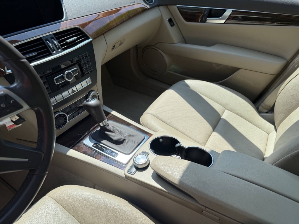 2012 Mercedes-Benz C-Class Image 14