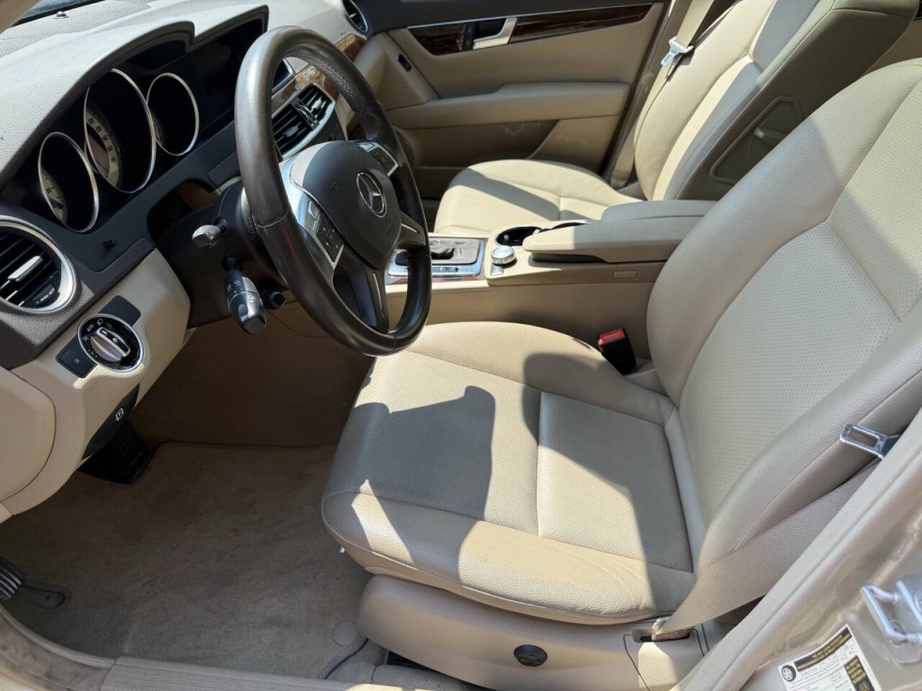 2012 Mercedes-Benz C-Class Image 15
