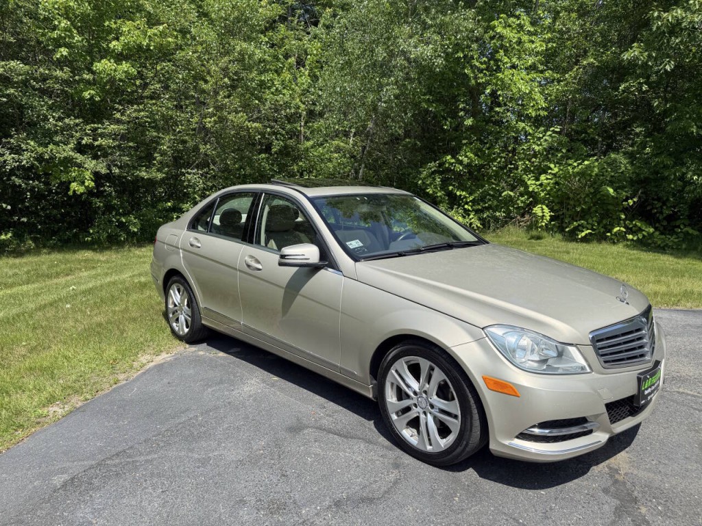 2012 Mercedes-Benz C-Class Image 17