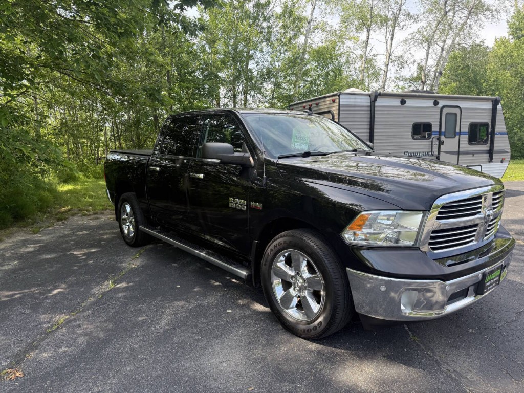 2017 RAM 1500 Image 3