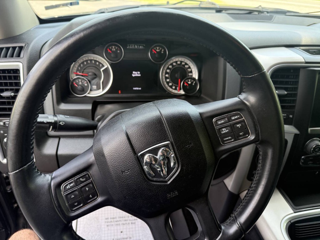2017 RAM 1500 Image 6