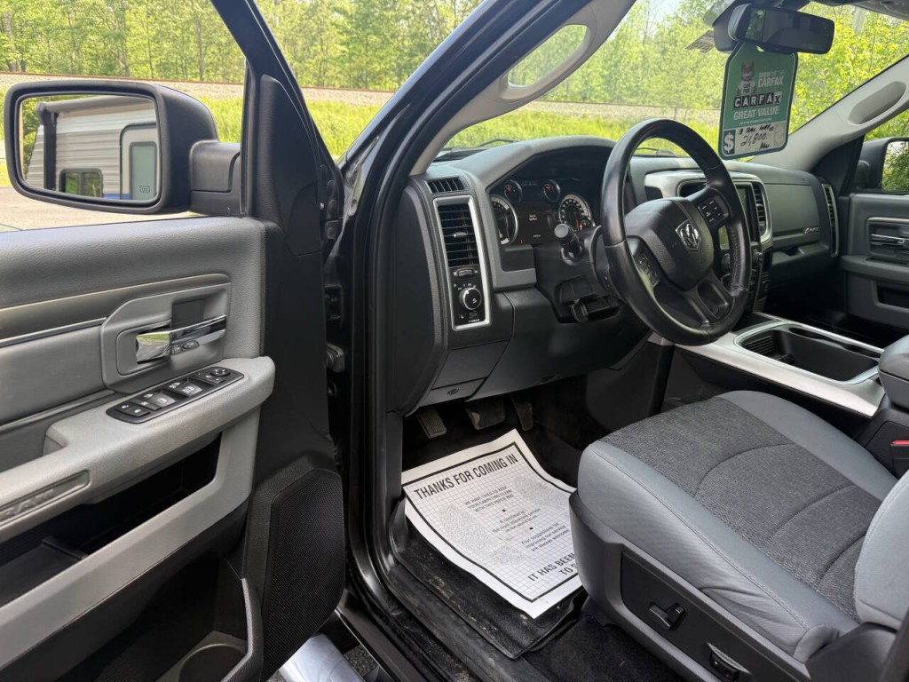 2017 RAM 1500 Image 8