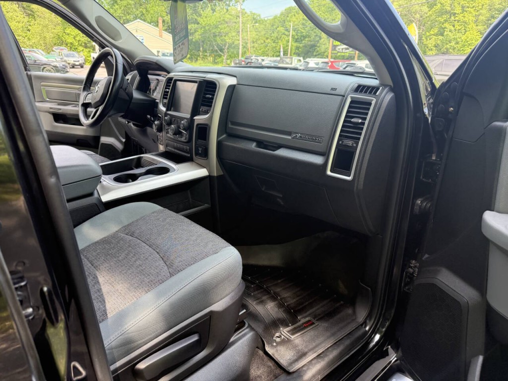 2017 RAM 1500 Image 14