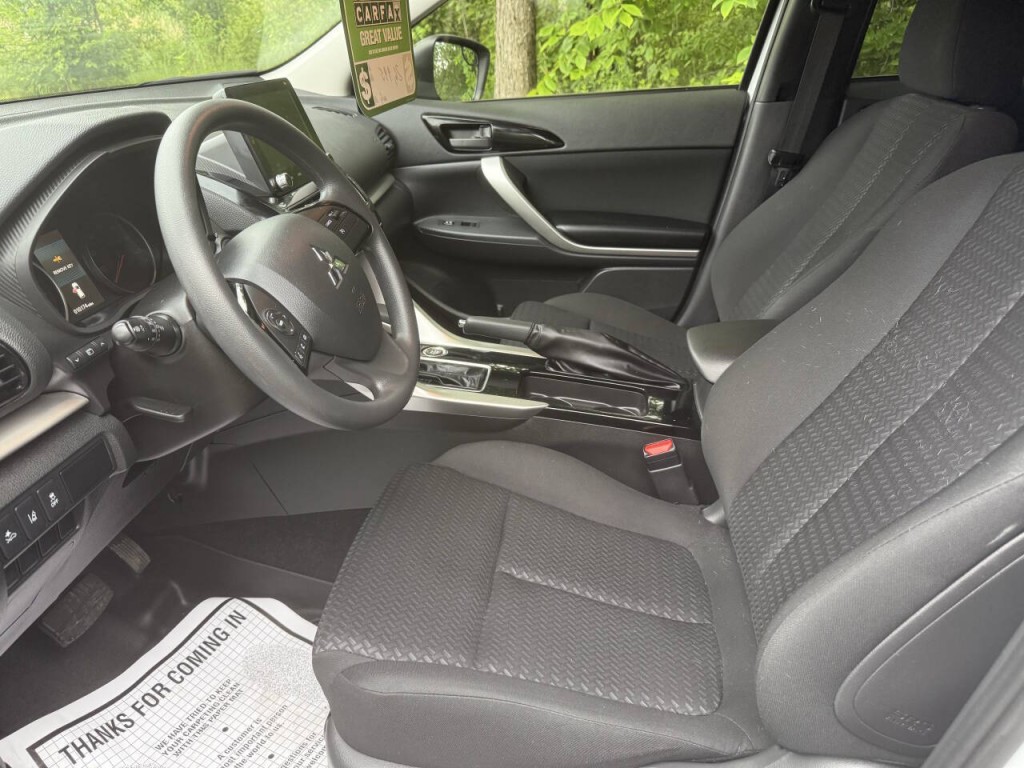 2023 Mitsubishi Eclipse Image 8
