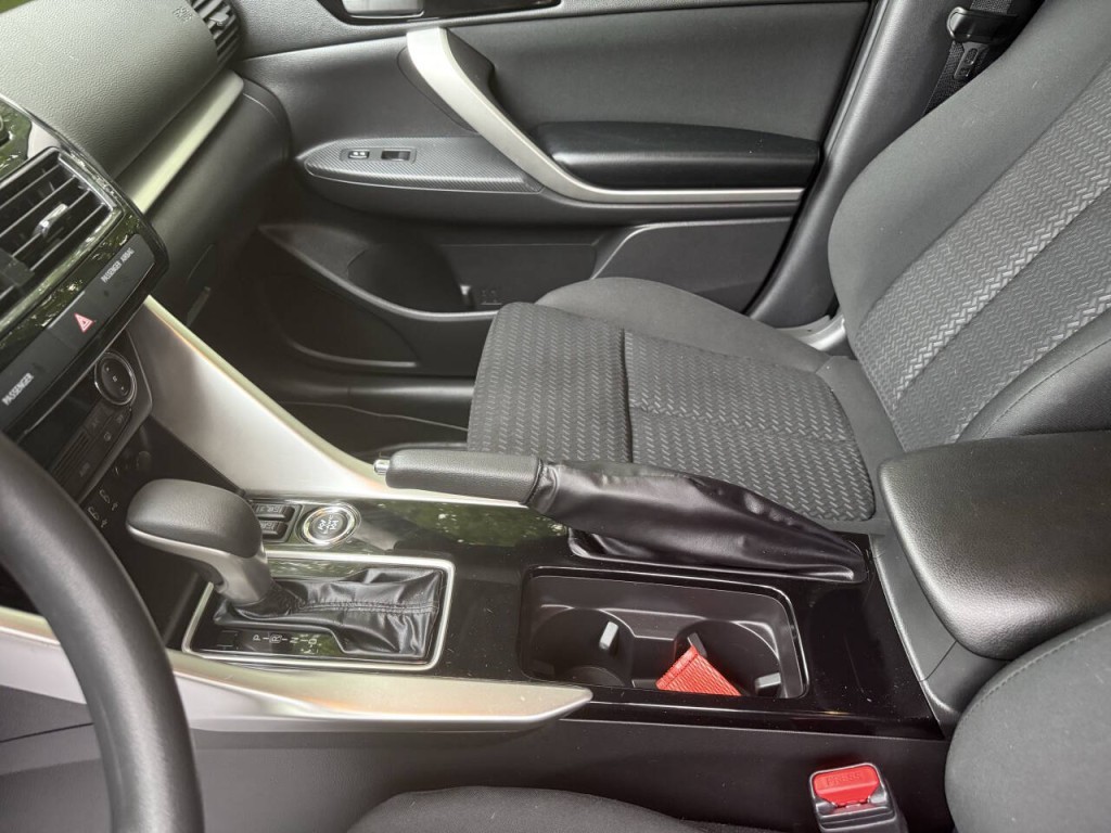 2023 Mitsubishi Eclipse Image 13