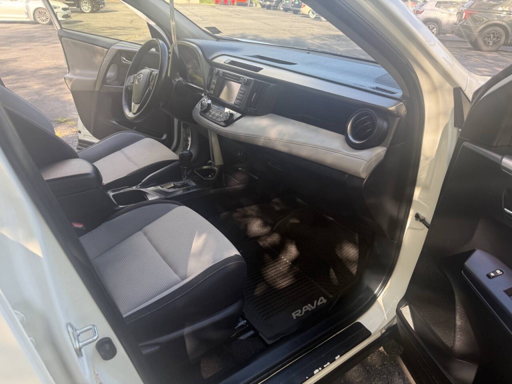 2018 Toyota Rav4 Image 12