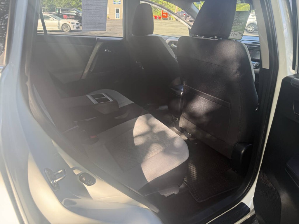 2018 Toyota Rav4 Image 13