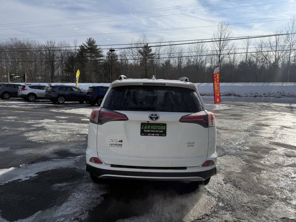 2018 Toyota Rav4 Image 4