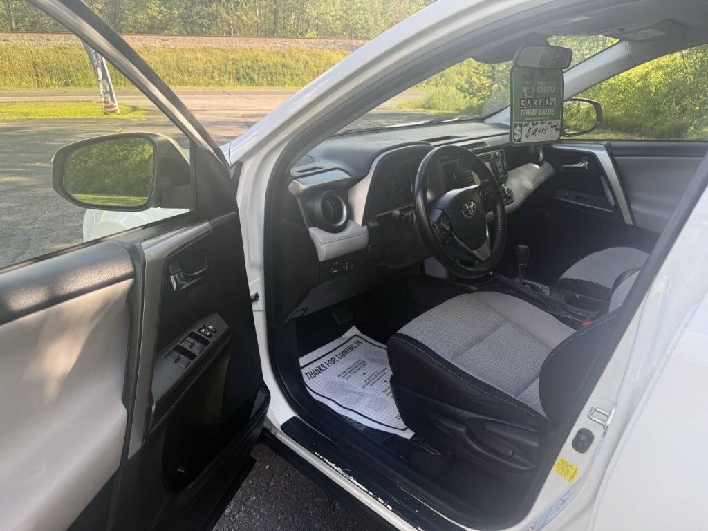 2018 Toyota Rav4 Image 8