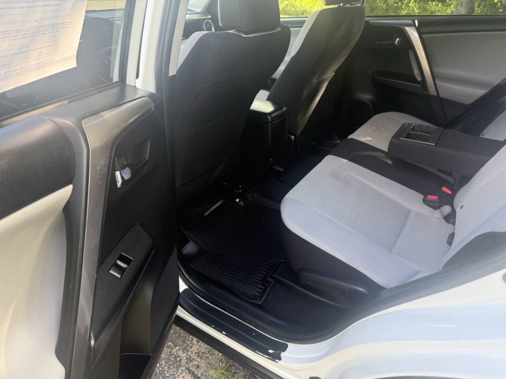 2018 Toyota Rav4 Image 16