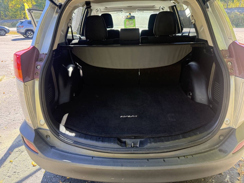 2015 Toyota Rav4 Image 4