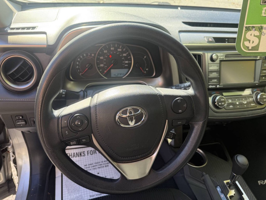 2015 Toyota Rav4 Image 11