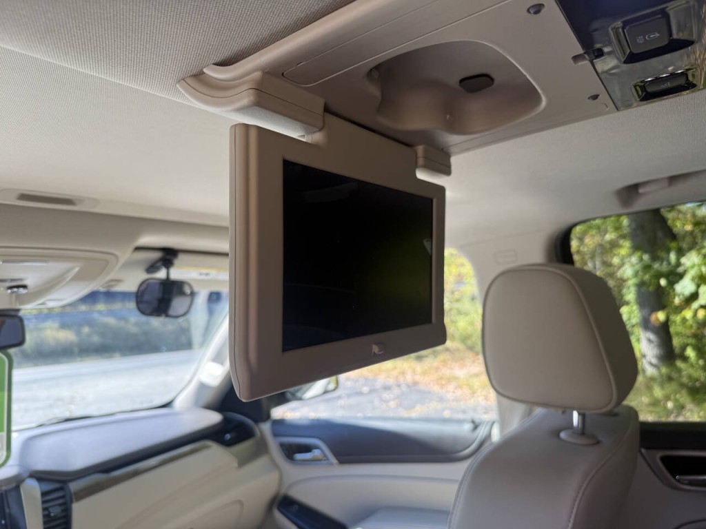 2017 GMC Yukon Image 8