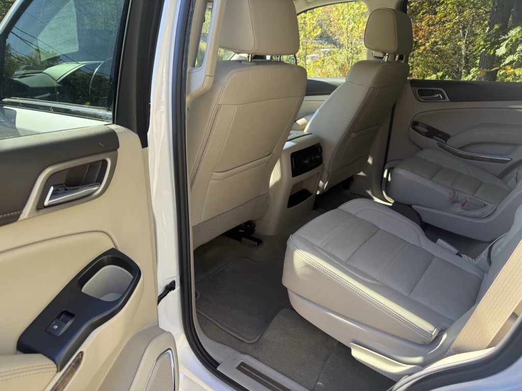 2017 GMC Yukon Image 9