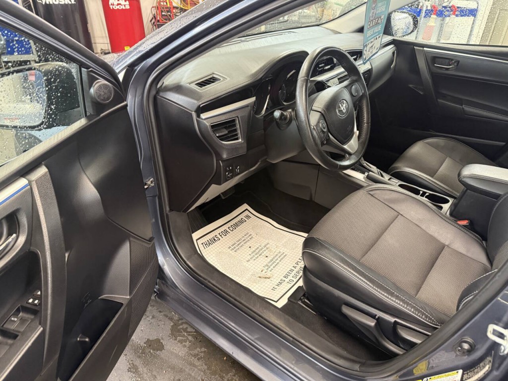 2016 Toyota Corolla Image 6