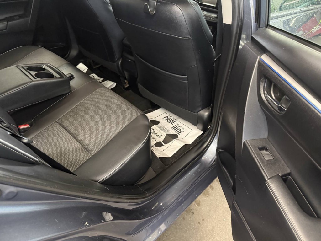 2016 Toyota Corolla Image 8
