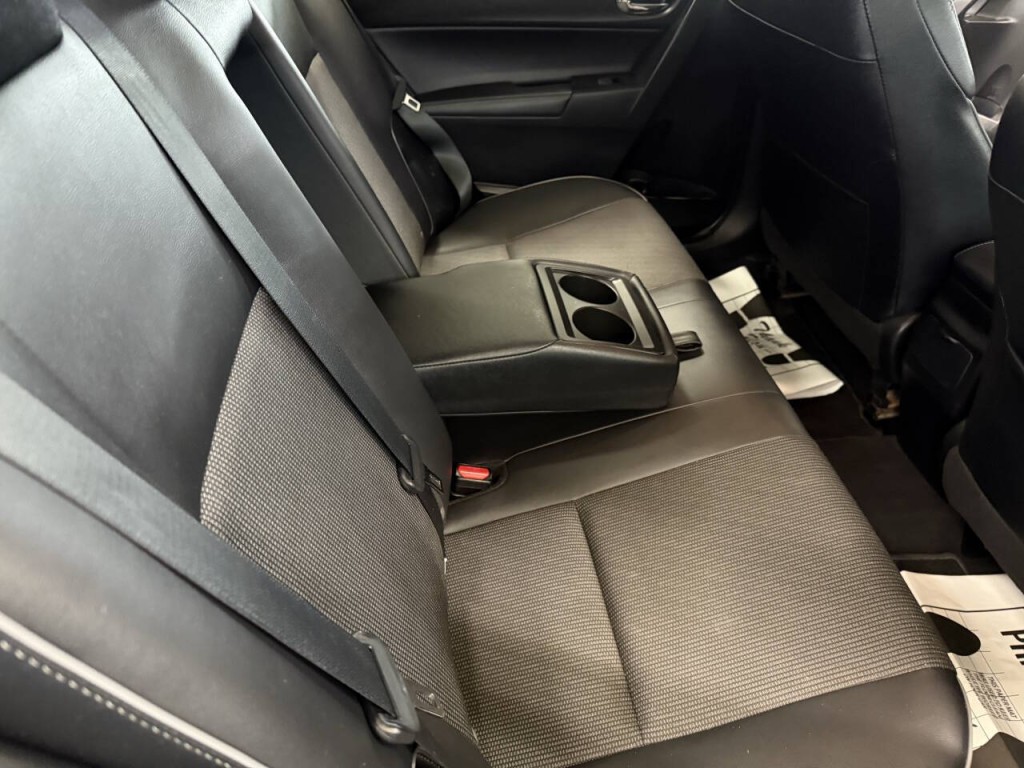 2016 Toyota Corolla Image 9