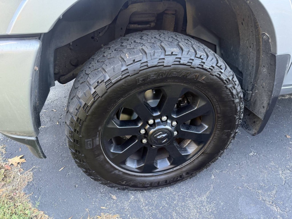 2021 RAM 2500 Image 3