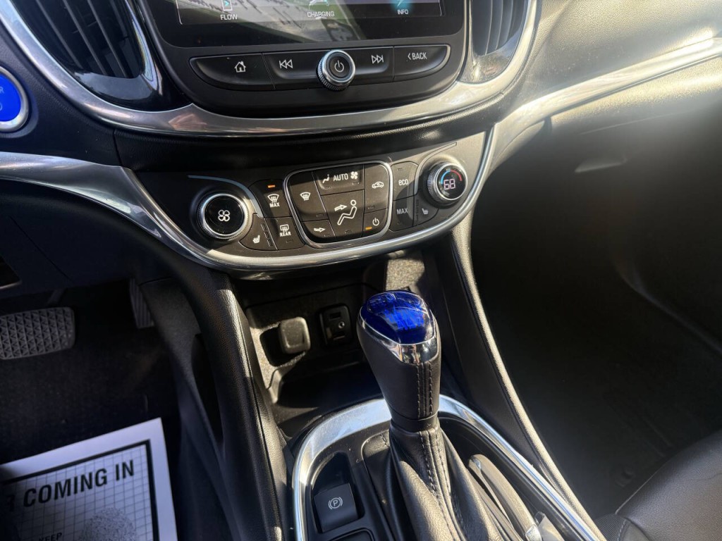 2017 Chevrolet Volt Image 8