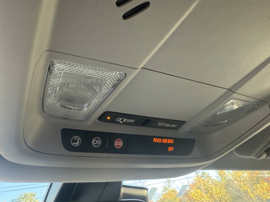 2017 Chevrolet Volt Image 10