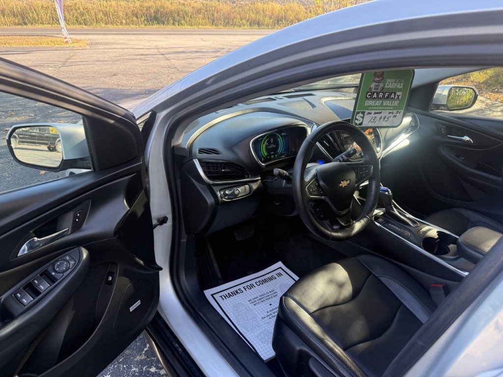 2017 Chevrolet Volt Image 9