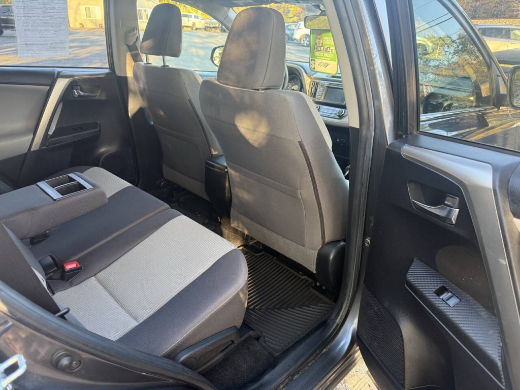 2015 Toyota Rav4 Image 3