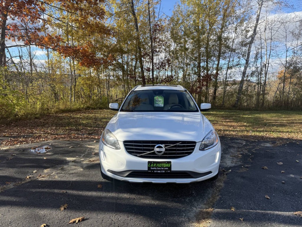 2015 Volvo XC60 Image 1