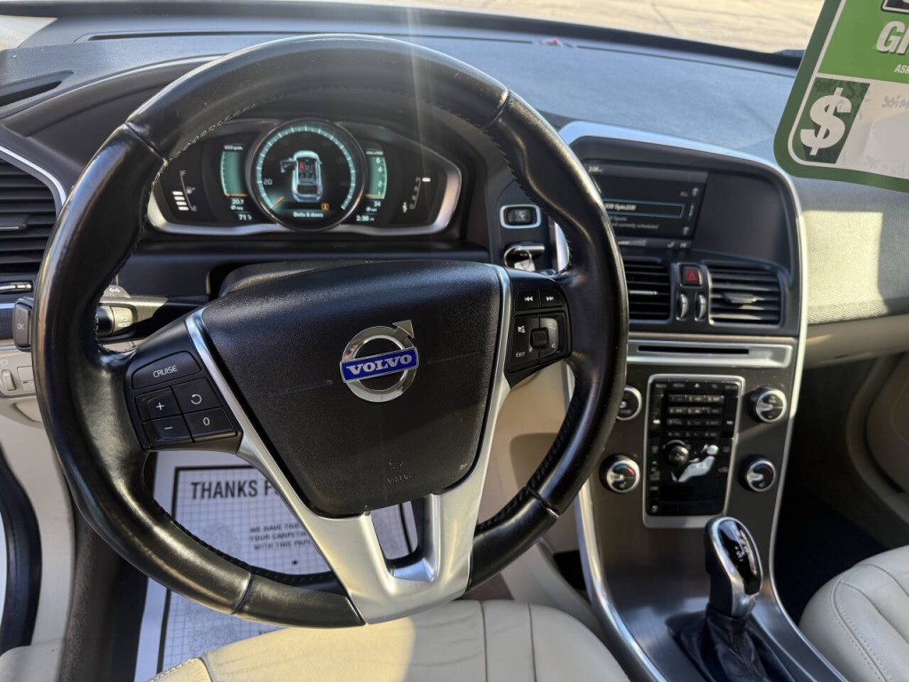 2015 Volvo XC60 Image 6