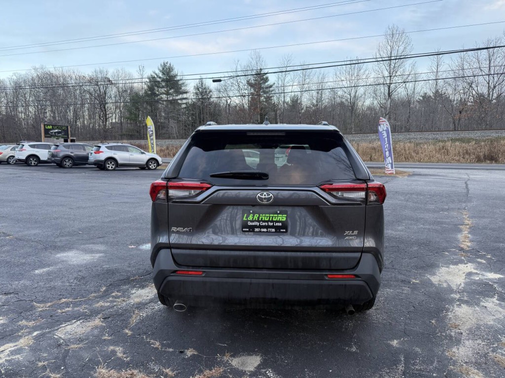 2019 Toyota Rav4 Image 3