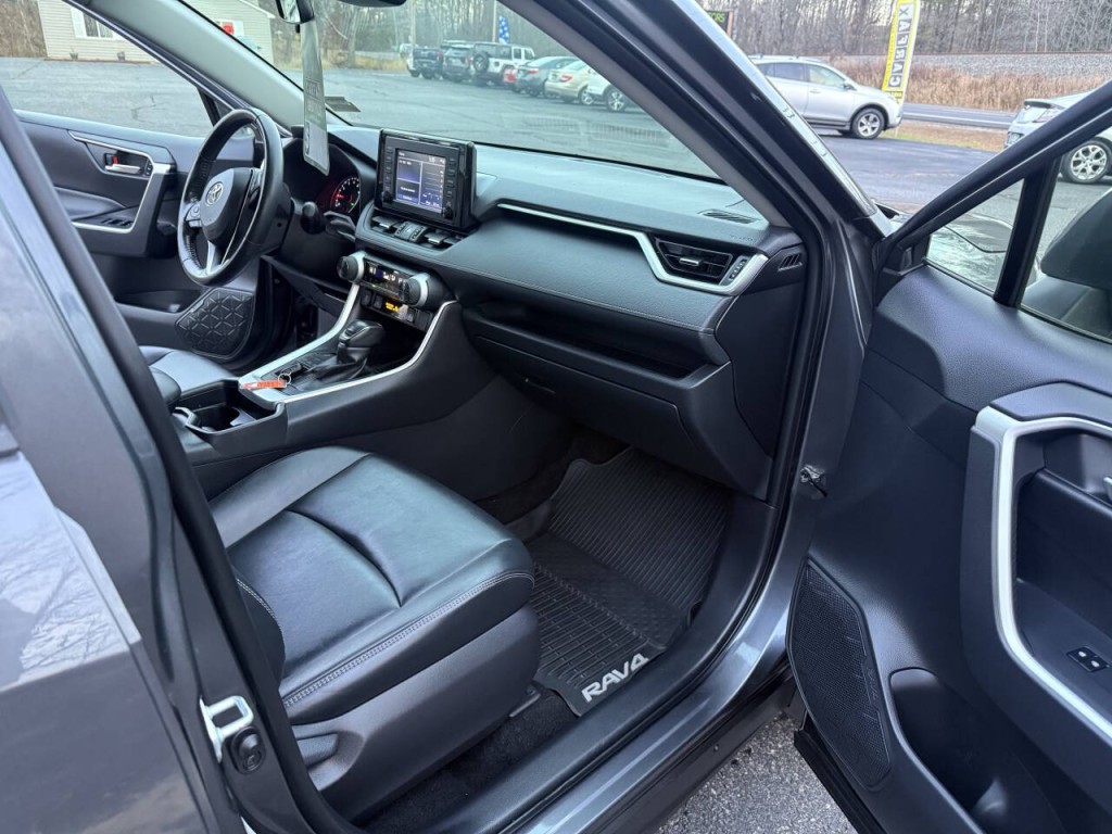 2019 Toyota Rav4 Image 12