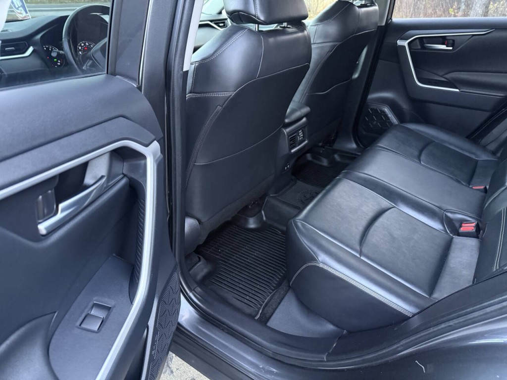 2019 Toyota Rav4 Image 15