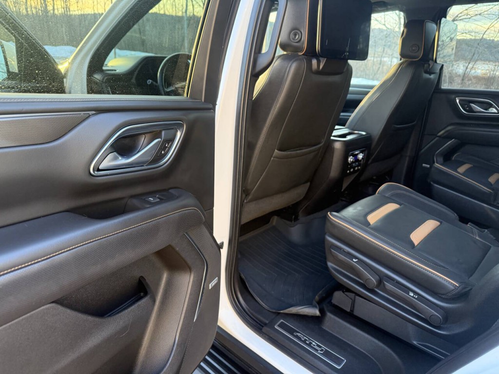 2021 GMC Yukon Image 14