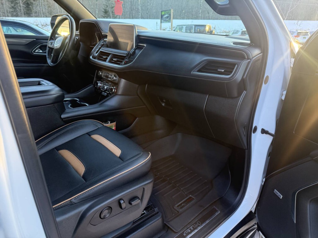 2021 GMC Yukon Image 20