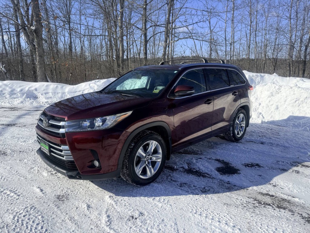 2017 Toyota Highlander Image 2
