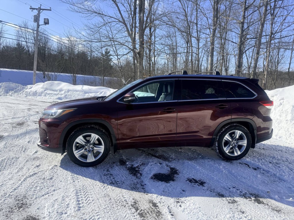 2017 Toyota Highlander Image 3