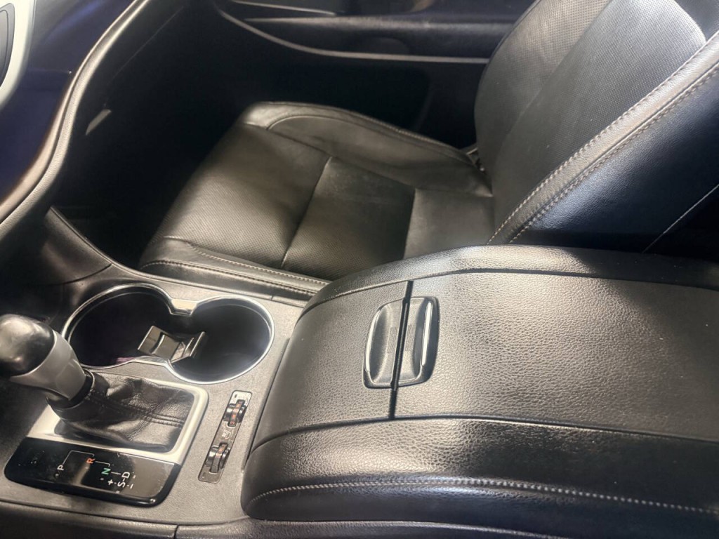 2017 Toyota Highlander Image 13