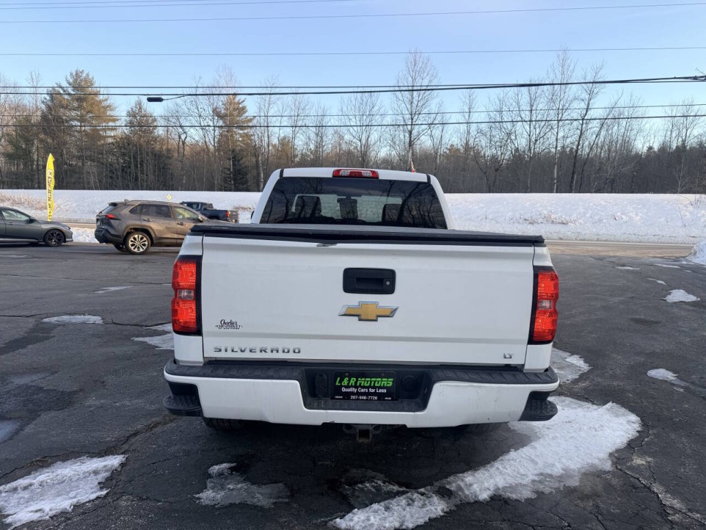2018 Chevrolet Silverado 1500 Image 2