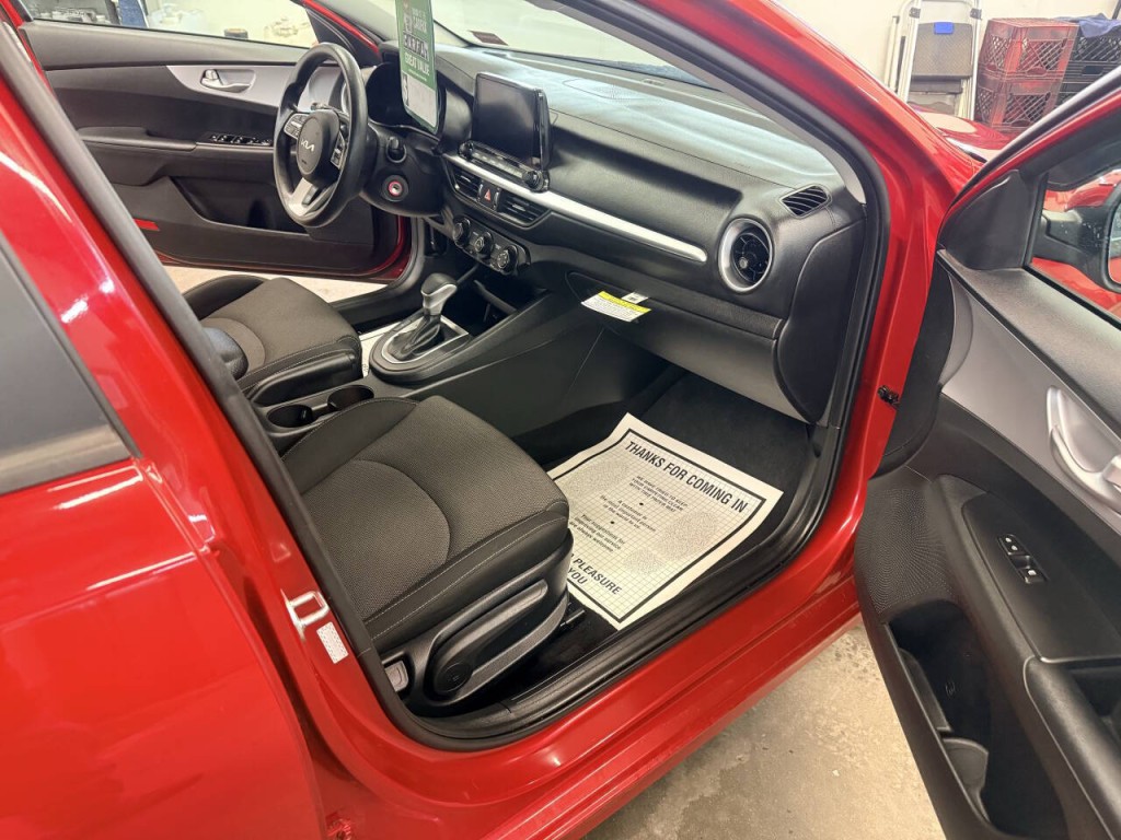 2023 Kia Forte Image 11