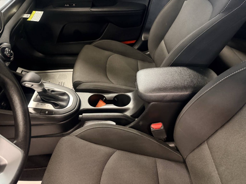 2023 Kia Forte Image 8