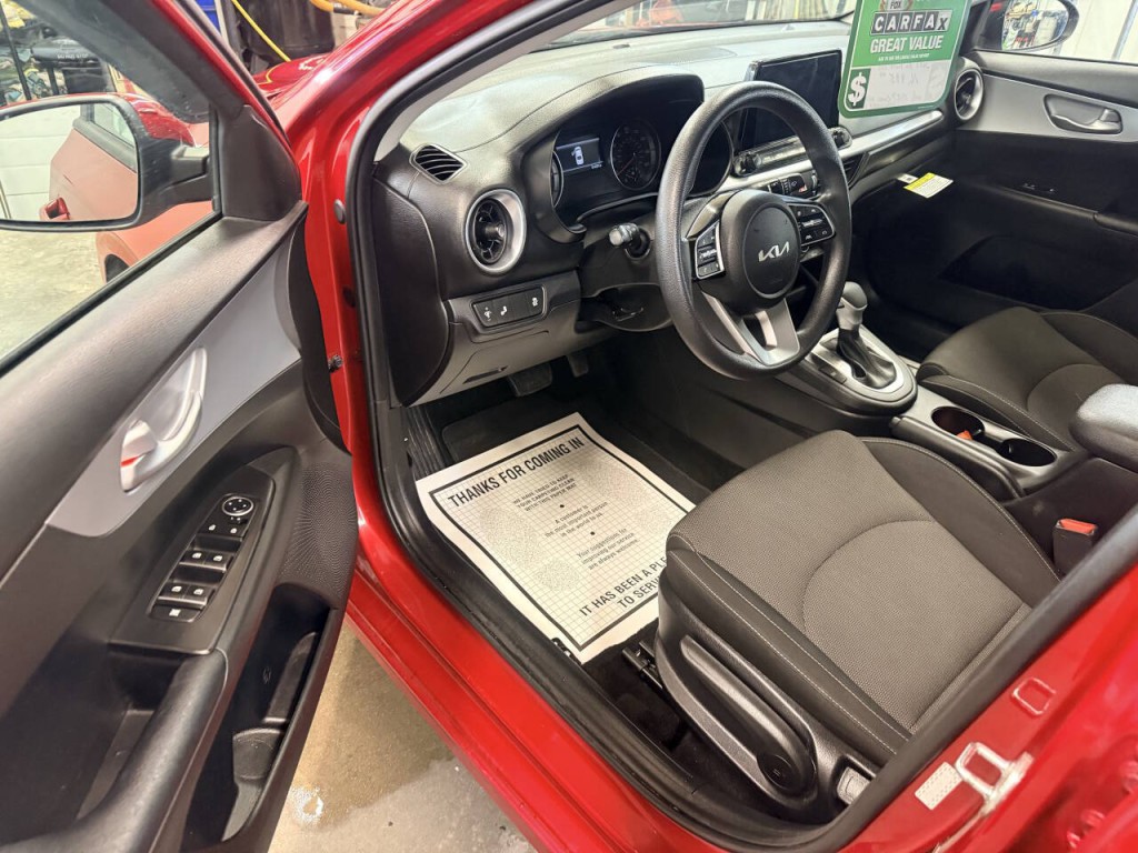 2023 Kia Forte Image 6